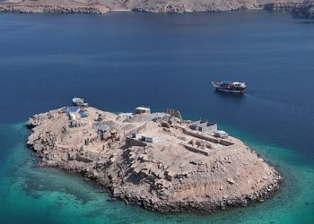 50 %.. نسبة الإنجاز في مشروع تطوير جزيرة مقلب “التلغراف” بمسندم