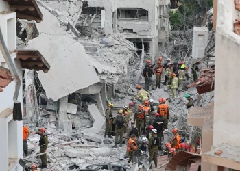 إسرائيل تقر بتعرض وزارة الدفاع وقاعدة تل نوف وأهداف استراتيجية أخرى لضربات إيرانية