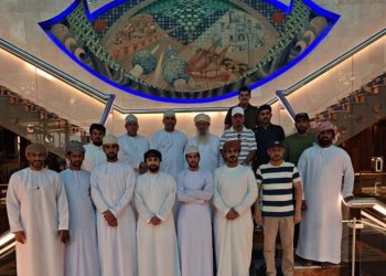 سفير سلطنة عمان لدى “الكويت” يشيد بالجهود الكويتية في تسهيل مغادرة مواطني السلطنة العائدين من إيران في ضوء تطورات المنطقة