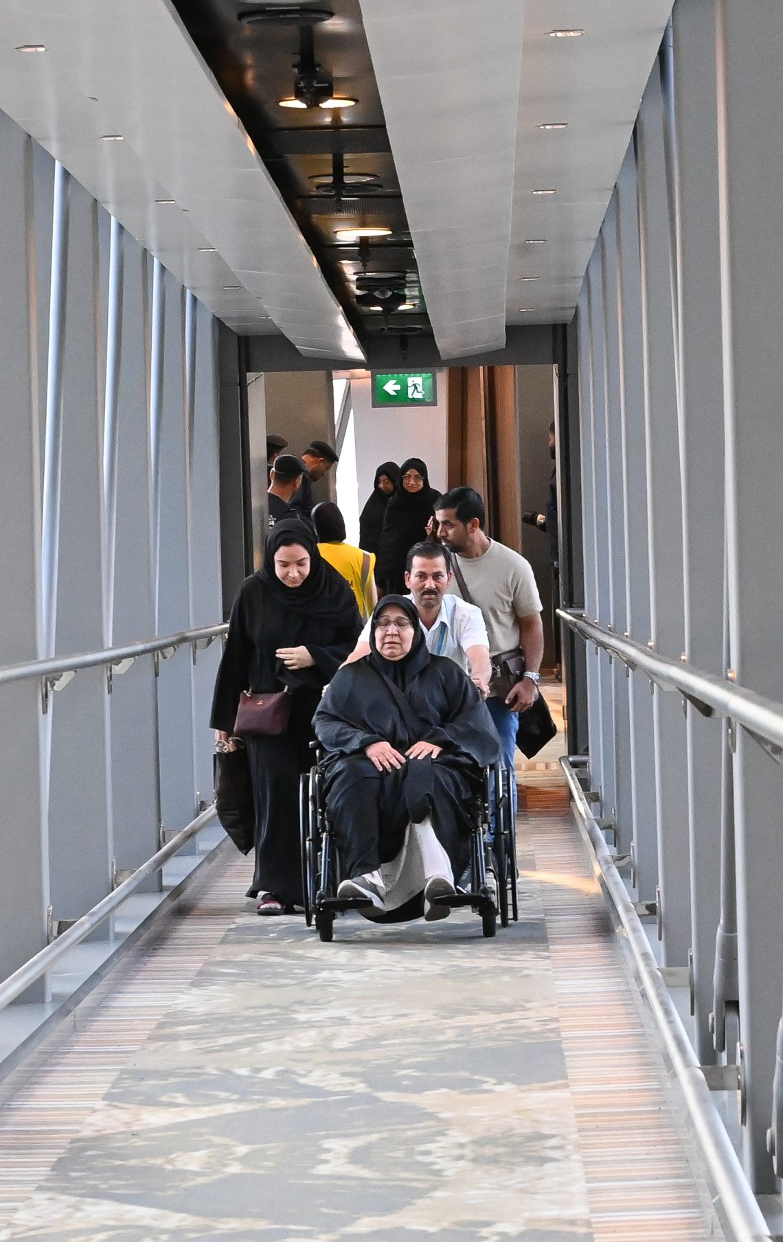 حمد بن هلال الخصيبي يكتب: السلطان الإنسان.. أبناء الوطن يعودون إلى حضن عُمان