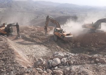 إنجاز اكثر من 17 % بمشروع طريق عقبة وادي بني خالد