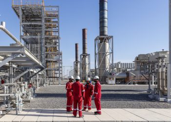 صادرات وقود السيارات الممتاز بسلطنة عُمان تقفز 66.3 %