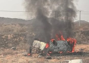وفاة 3 أطفال والسائق في حادث اصطدام حافلة في إزكي