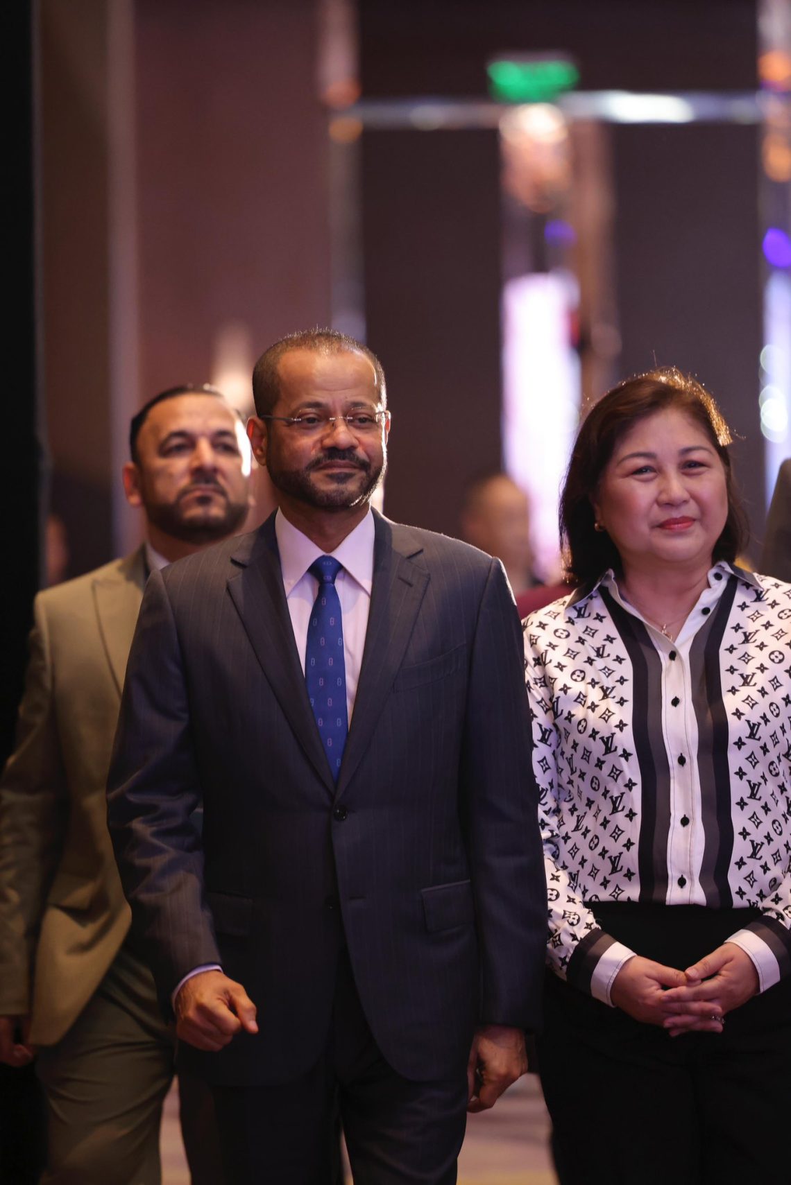 السيد وزير الخارجية يؤكد أهمية تعزيز العلاقات العمانية الفلبينية