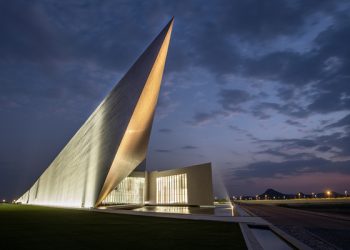 متحف “عُمان عبر الزمان” يفوز بجائزة العمارة العامة لعام 2025