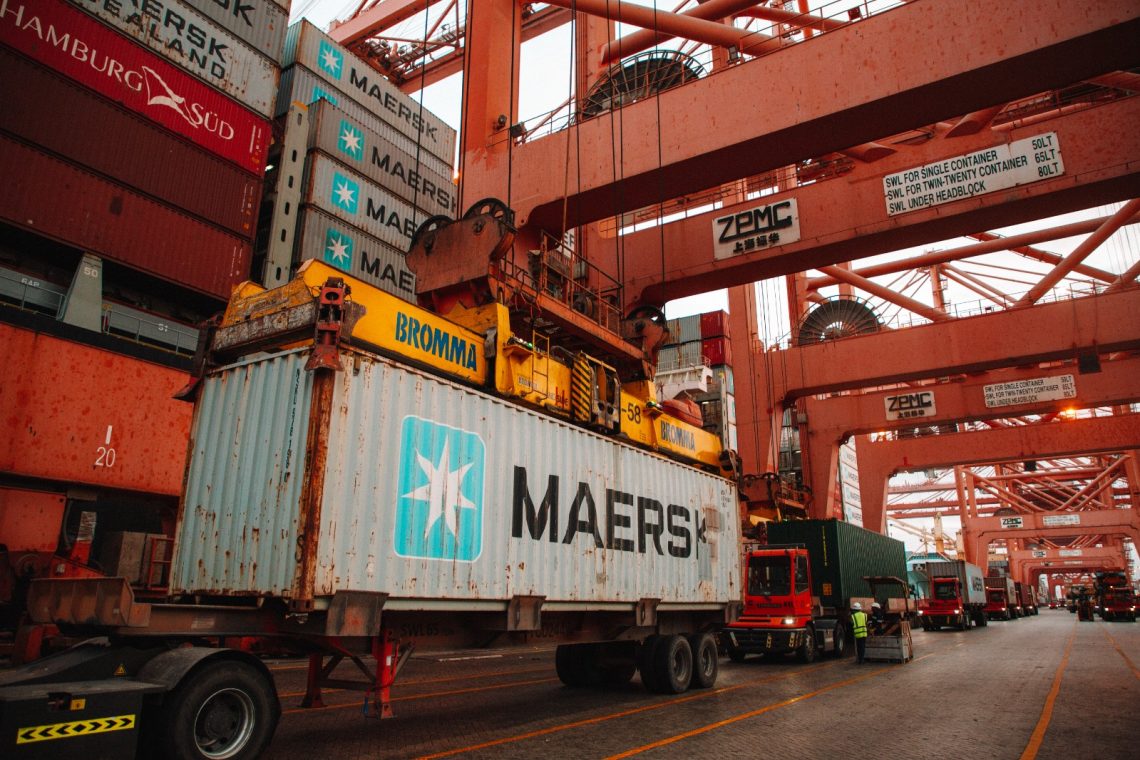 “صلالة لخدمات الموانئ” تحقق نمواً في مناولة الحاويات والبضائع وصافي الأرباح خلال النصف الأول من 2025