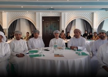 إدراج لقاح فيروس الورم الحليمي في البرنامج الوطني لتحصينات المدارس بمسندم