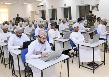 البحرية السُّلطانية العُمانية تبدأ إجراءات التقييم والقبول لتوظيف الضباط المرشحين