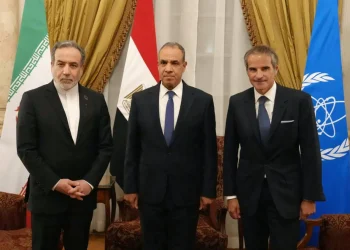 توقيع اتفاق بين إيران و”وكالة الطاقة الذرية”.. وطهران توجه الشكر للقاهرة