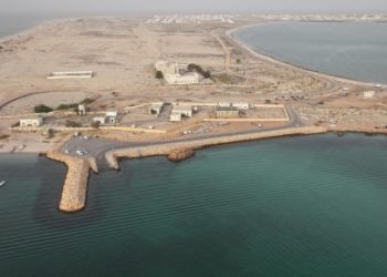 تدشين مشروع مرسى الصيادين بخور الحجر بنيابة رأس الحد
