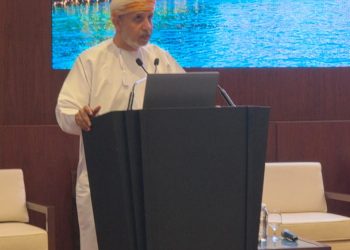 الجمعية العمانية للسياحة تستعرض خططها المستقبلية بحضور وزير “التراث والسياحة”