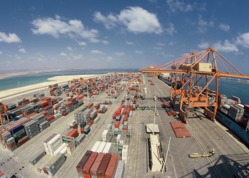 خبراء ومحلّلون يشيدون بالأبعاد الاقتصادية المتوقّعة للاتفاقية الاقتصادية الشّاملة بين سلطنة عُمان والهند