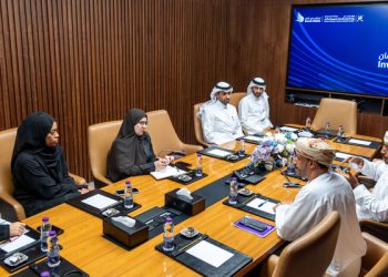 وفد قطري يطّلع على تجربة سلطنة عُمان في مجال ترويج الاستثمار