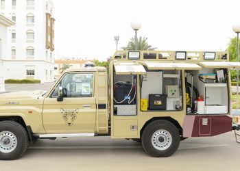 تدشين عيادة بيطرية متنقلة لحماية النمر العربي في محافظة ظفار