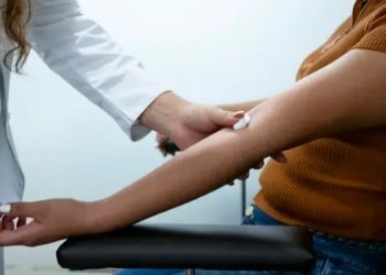 بعد سن الأربعين.. 4 فحوصات ضرورية لحياة صحية