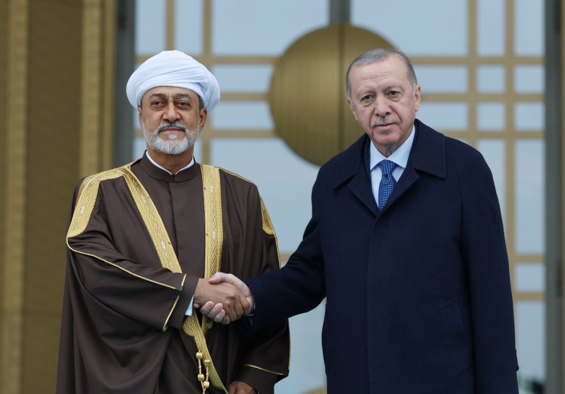 بث مباشر ..  مراسم الاستقبال الرسمية للرئيس التركي في قصر العلم العامر