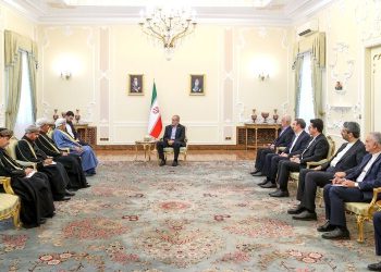 الرئيس الإيراني يشيد بدور سلطنة عُمان في دعم السلام ويؤكد عمق العلاقات الأخوية بين البلدين