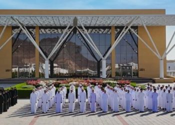 شرطة عُمان السلطانية تستقبل دفعة جديدة من المواطنين