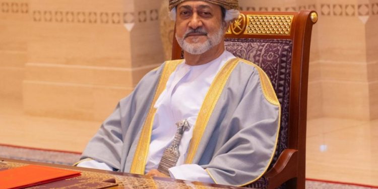 جلالة السلطان يتسلم مفتاح مدريد من نائبة عمدة المدينة