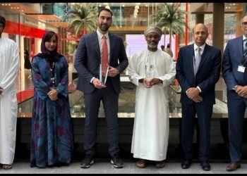 بنك مسقط يفوز بجائزتين مرموقتين من مؤسسة فيزا العالمية لتميّزه في تقديم منتجات البطاقات الائتمانية