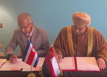 توقيع 4 اتّفاقيّات في مجال خدمات النّقل الجوّي
