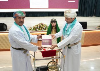 “تعليمية مسقط” تدشن كتاب الدولة البوسعيدية من التأسيس إلى عصر النهضة المتجددة 