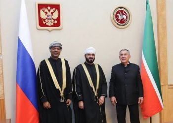 بحث التعاون في مجالات الأوقاف والشؤون الدينية بين سلطنة عمان وتتارستان