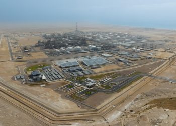 مصفاة الدقم تبحث إمكانية رفع طاقتها الإنتاجية بنسبة 10%