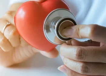 ما السبب وراء تزايد أمراض القلب في الشتاء؟