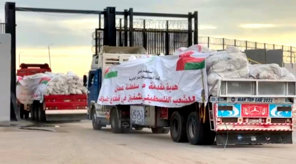 تنفيذا للتوجيهات السامية.. “العُمانية للأعمال الخيرية” تُدخل آلاف الخيام إلى قطاع غزة