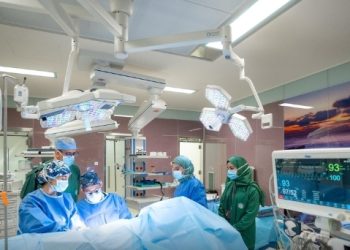 تشغيل التوسعة الجديدة لغرف العمليات بمستشفى جامعة السُّلطان قابوس