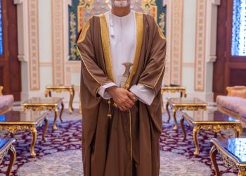 جلالة السلطان يستقبل وزير الخارجية السعودي بقصر البركة