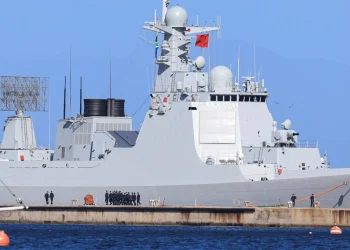 الصين وروسيا وإيران تبدأ مناورات بحرية في مياه جنوب أفريقيا