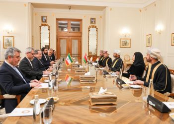 البوسعيدي وعراقجي يؤكدان في طهران أهمية التنسيق الوثيق وتوسيع مجالات الشراكة بين البلدين