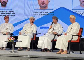 محافظ شمال الباطنة يؤكد أهمية دور الإعلام كشريك فاعل في دعم التنمية الاقتصادية