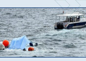 “الشرطة” تعلن وفاة 3 أشخاص بسبب انقلاب قارب سياحي