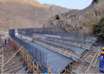 إنجاز 42 % من مشروع طريق العبيلة – الفياض بالبريمي