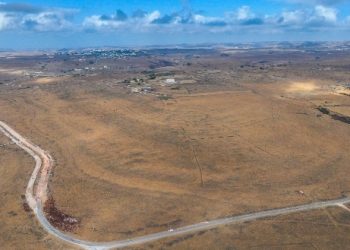 بدء مشروع صيانة وتأهيل طريق جبلي بولايتي طاقة ومرباط