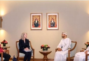 وزير الخارجية يستقبل مسؤولة أمريكيّة