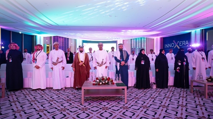 سلطنة عُمان تفتح آفاق مستقبل التعليم والتدريب في قمة ” انوكسيرا ” العالمية 2026 بمسقط