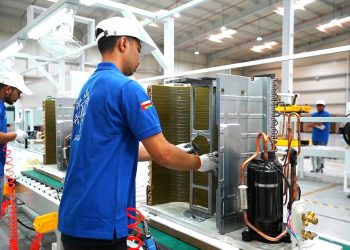 بدء التشغيل الفعلي لمصنع إنتاج أجهزة التكييف بالمنطقة الحرة بصلالة