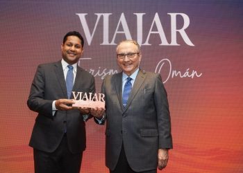 سلطنةُ عُمان تحصد جائزة الوجهة السياحيّة الصّاعدة لعام 2026 في إسبانيا