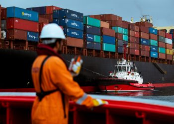 الصادرات العُمانية غير النفطية تتجاوز 5 مليارات ريال خلال 2025