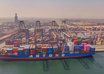 بنسبة 11.4%.. ارتفاع إنتاج المصافي في سلطنة عُمان إلى 76.9 مليار برميل