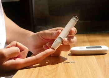 4 أطعمة ومشروبات يجب تجنب تناولها مع أدوية السكري