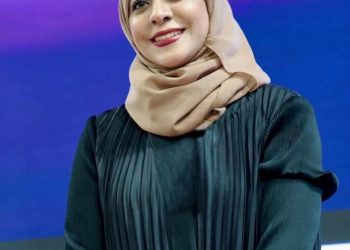 الصالحية لـ”شؤون عمانية”: الشعر الشعبي جزء من هويتنا.. والمرأة قادرة على النجاح في أكثر من مجال