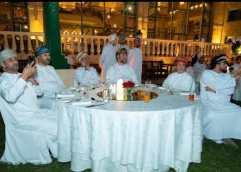 جمعية المحامين العُمانية تدشّن النسخة الثالثة عشرة من مبادرة «فك كُربة» الإنسانية