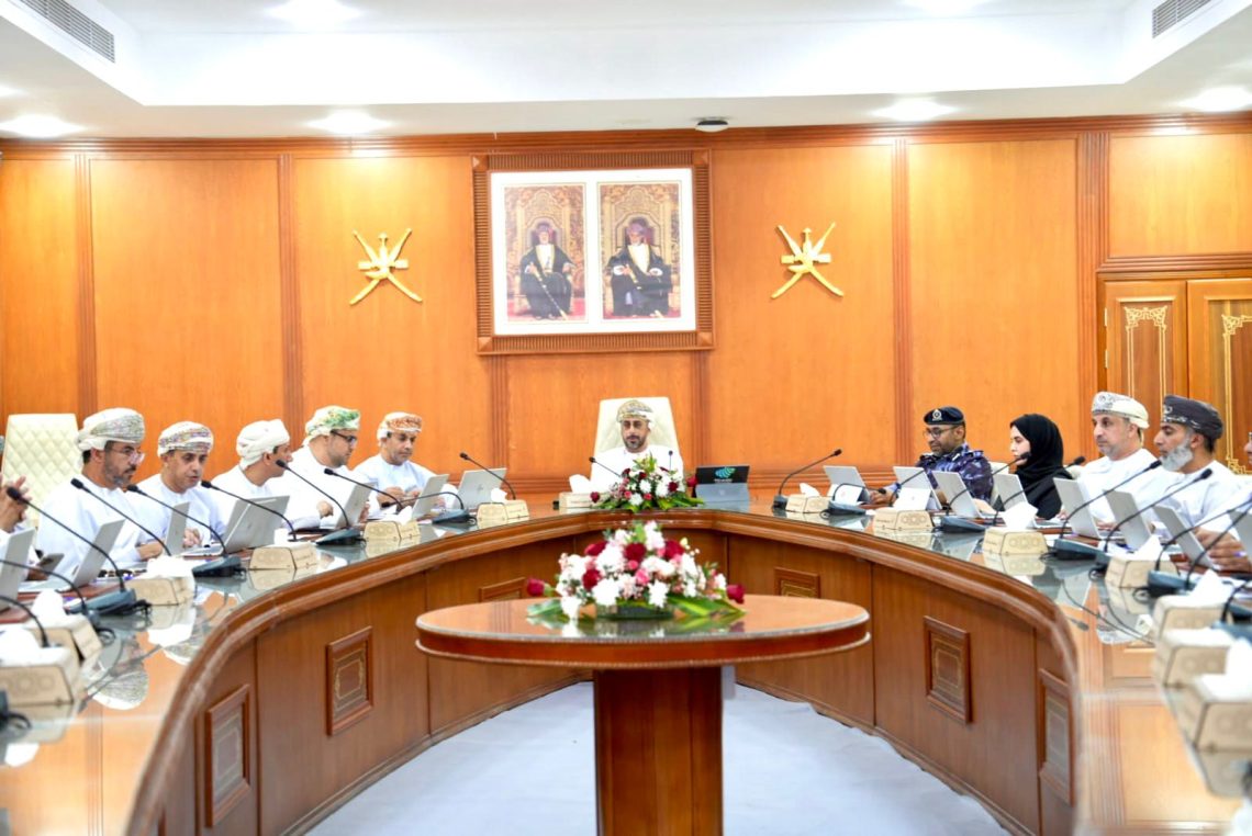 المجلس البلدي بجنوب الباطنة يناقش تعزيز البنية الأساسية وتطوير المشاريع الخدمية