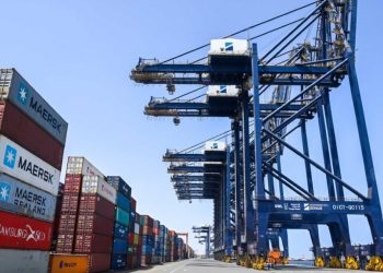 ستاندرد آند بورز تُثبّت تصنيف سلطنة عُمان عند “-BBB” مع نظرة مستقرة وتؤكد متانة الاقتصاد والمالية العامة