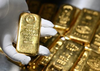 ارتفاع أسعار الذهب مع تراجع الدولار